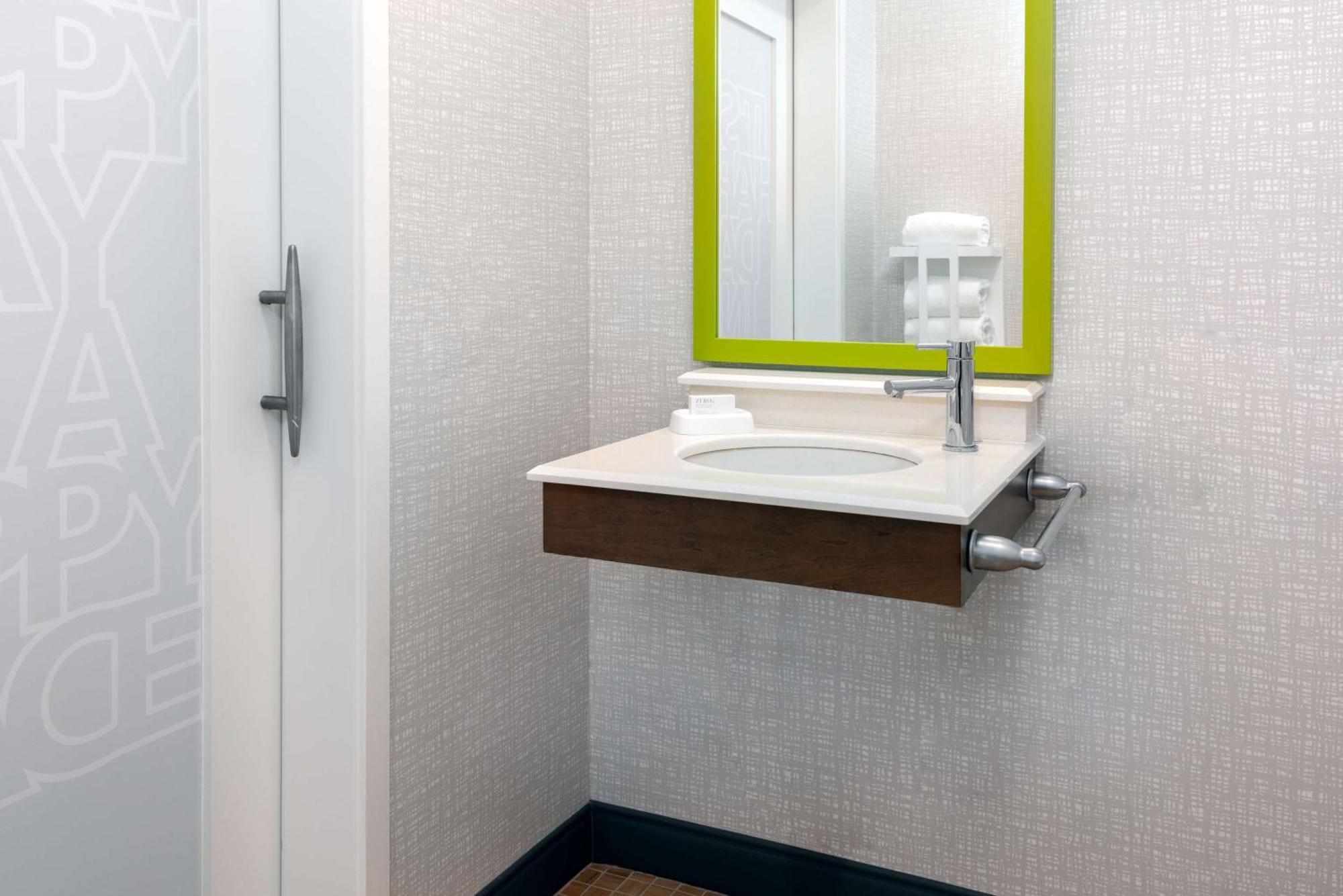 Hampton Inn Coventry-Warwick Area Eksteriør bilde