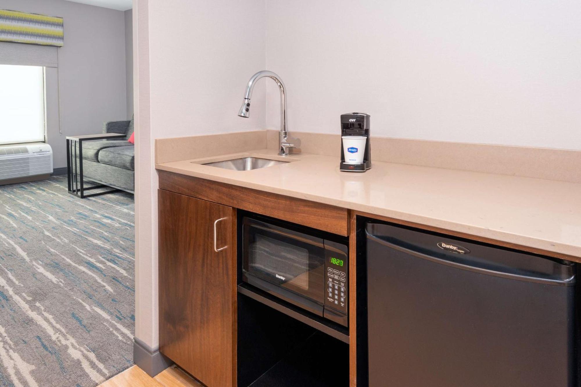 Hampton Inn Coventry-Warwick Area Eksteriør bilde