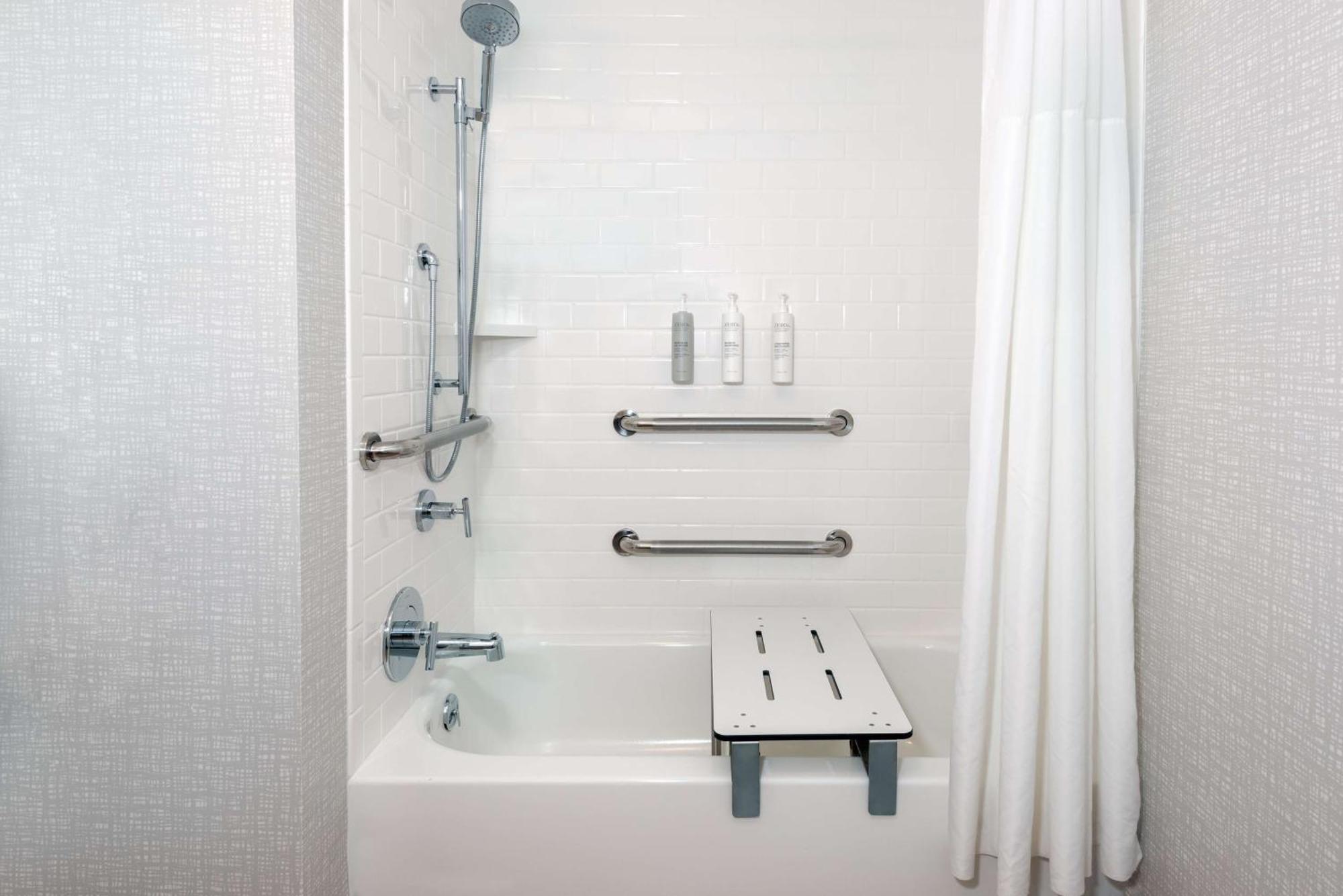 Hampton Inn Coventry-Warwick Area Eksteriør bilde