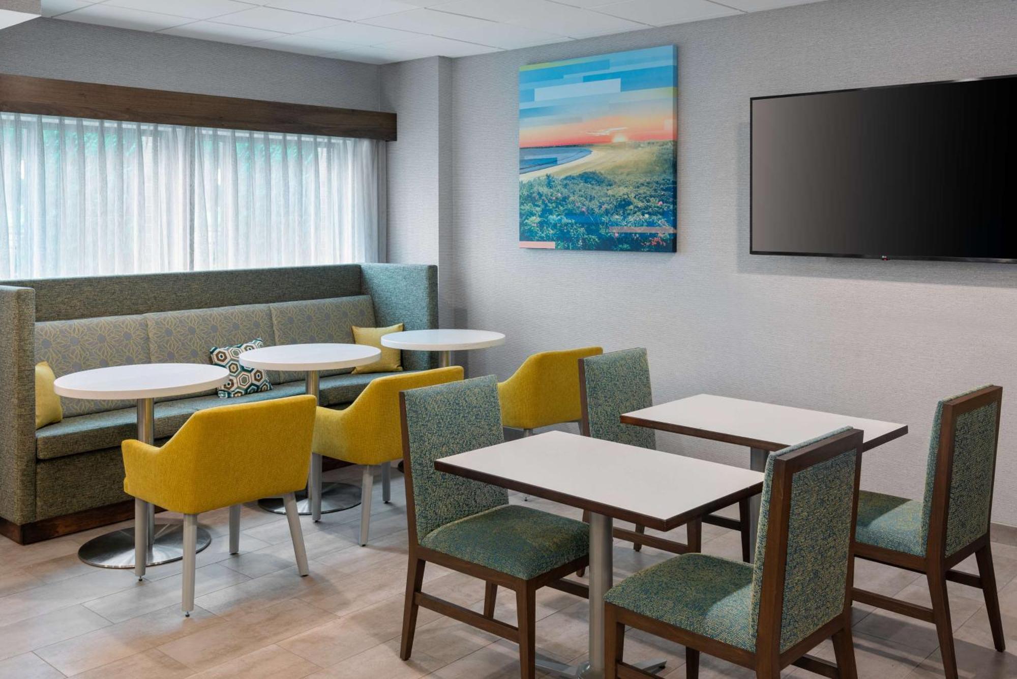 Hampton Inn Coventry-Warwick Area Eksteriør bilde